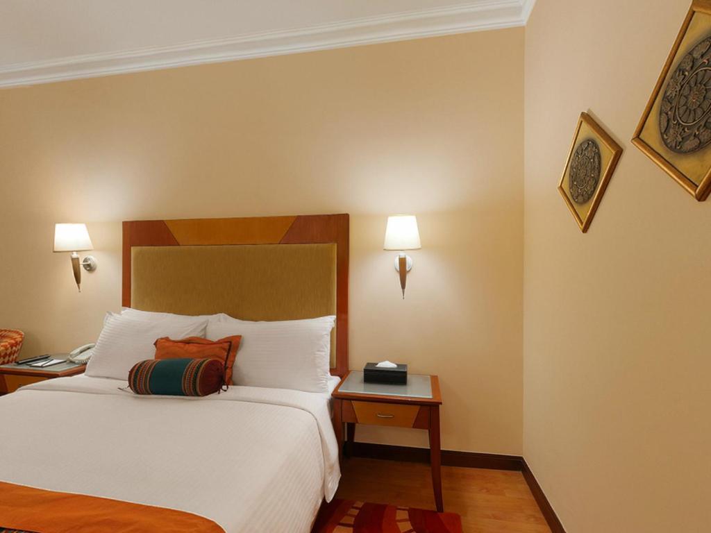 Deluxe Twin Room on Food Beverage Spa on Laundry service,250053385:JPEG